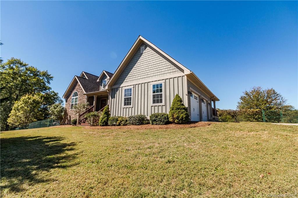 5 Derry Drive Horse Shoe NC 28742