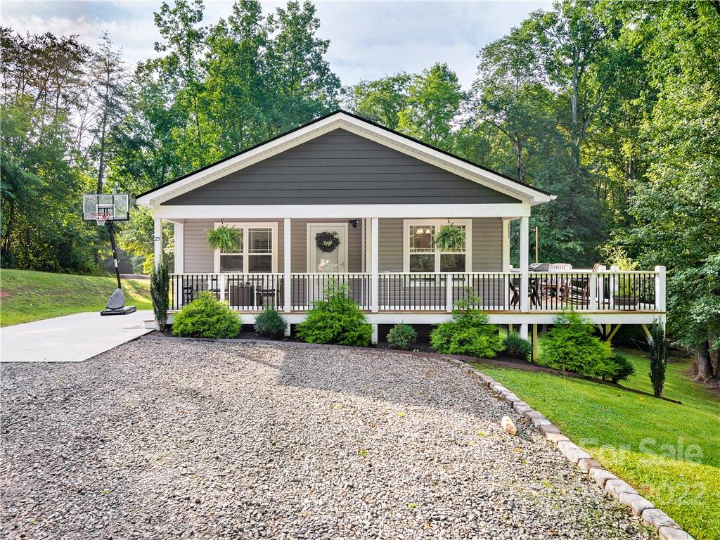 25 Albert Drive Candler NC 28715