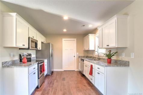 105 Lance View Drive Asheville NC 28806
