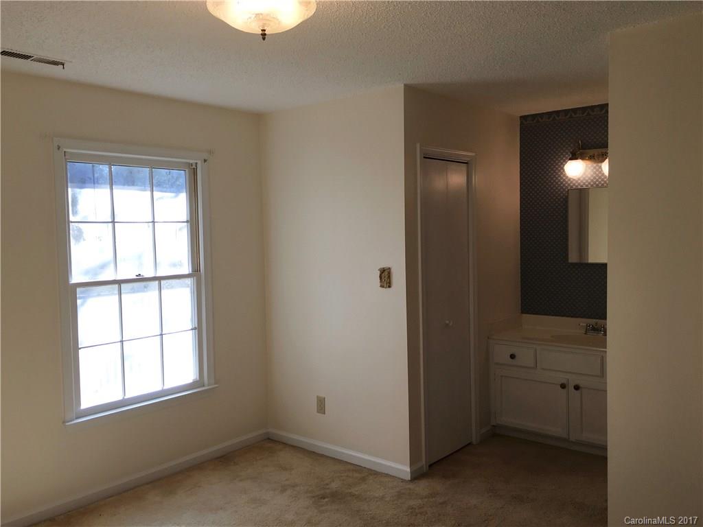 54 Lynwood Circle Asheville NC 28806