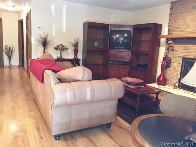 45 Dove Hill Road Burnsville NC 28714