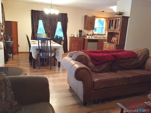 45 Dove Hill Road Burnsville NC 28714