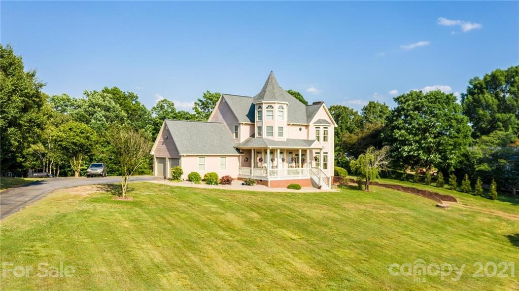1320 Fawn Trail Hickory NC 28602