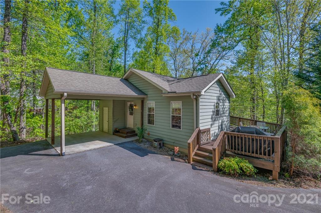 50 Glen Echo Circle Saluda NC 28773