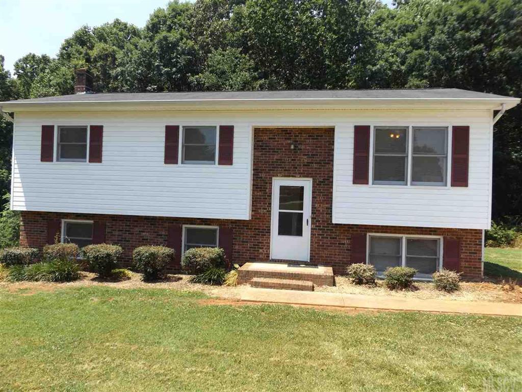 1469 Harris Avenue Newton NC 28658