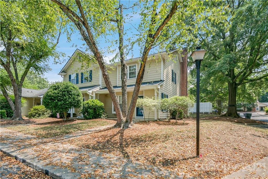 2731 Tiergarten Lane Charlotte NC 28210