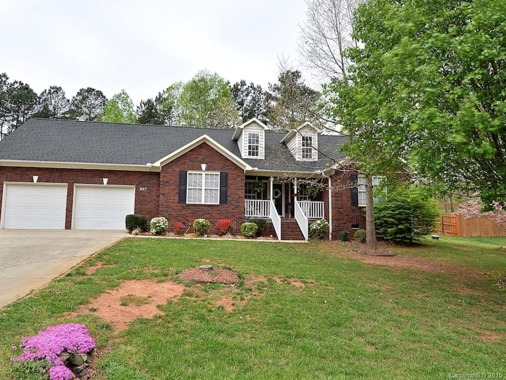 227 Harbor Landing Drive Mooresville NC 28117