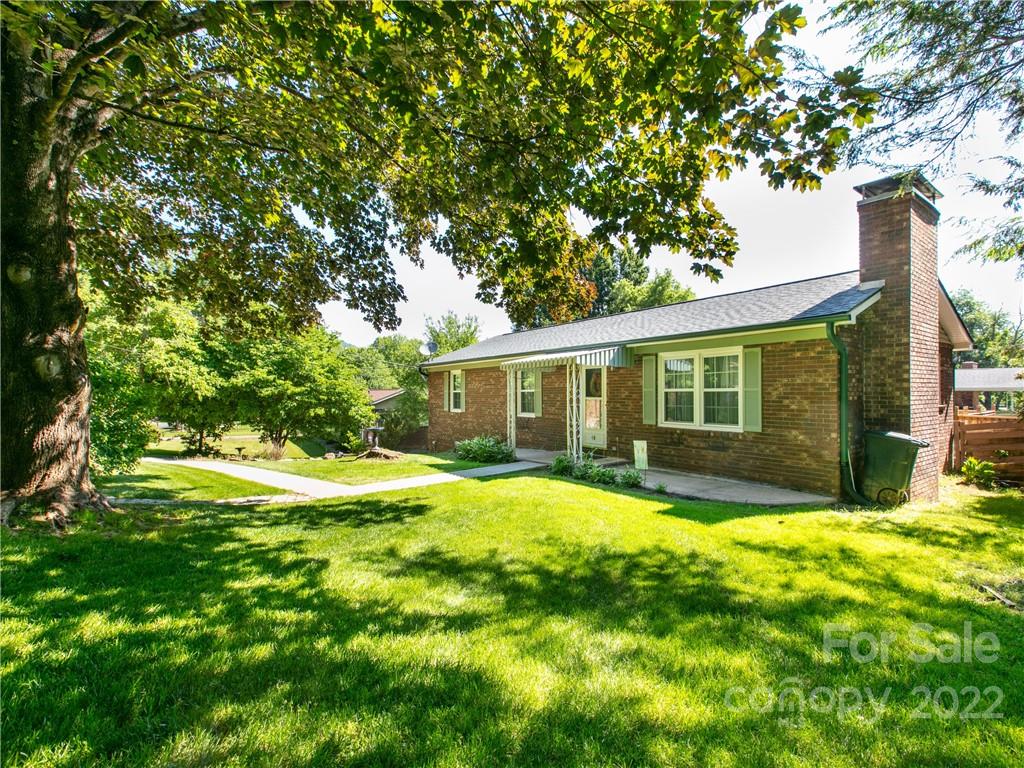 40 Rhinehart Street Waynesville NC 28786