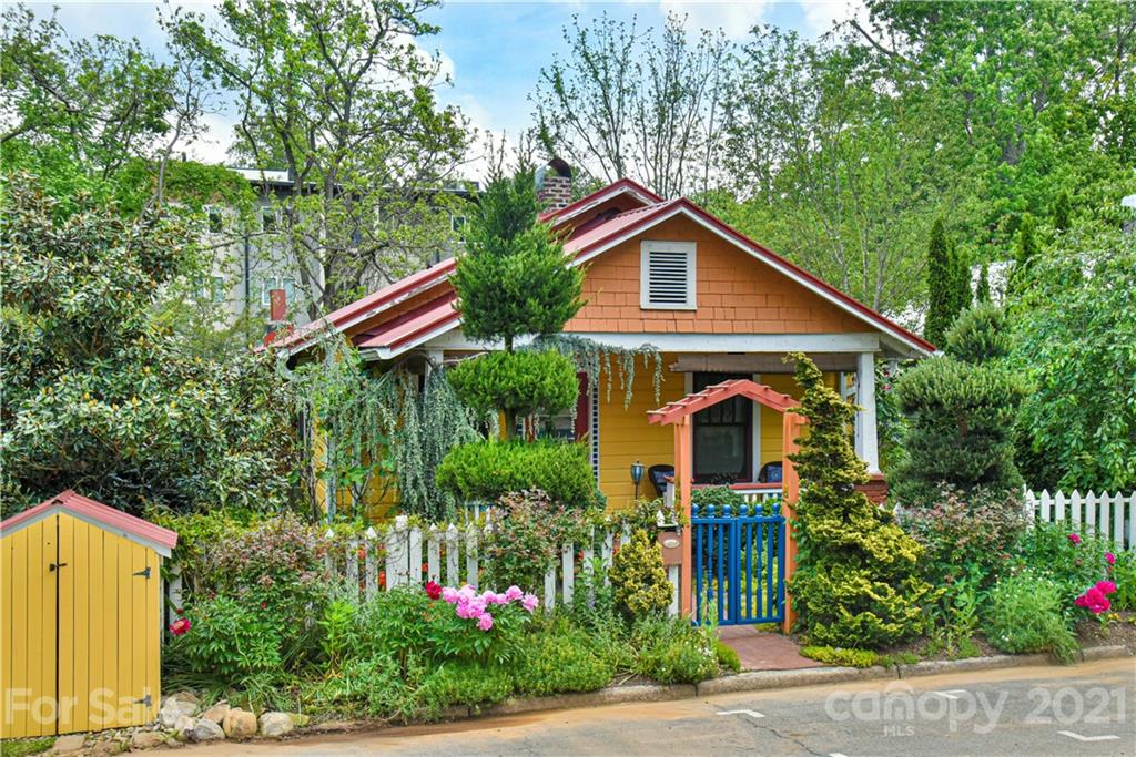61 Elizabeth Place Asheville NC 28801