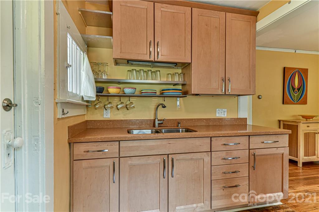 61 Elizabeth Place Asheville NC 28801