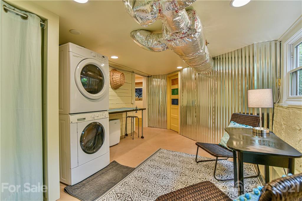 61 Elizabeth Place Asheville NC 28801
