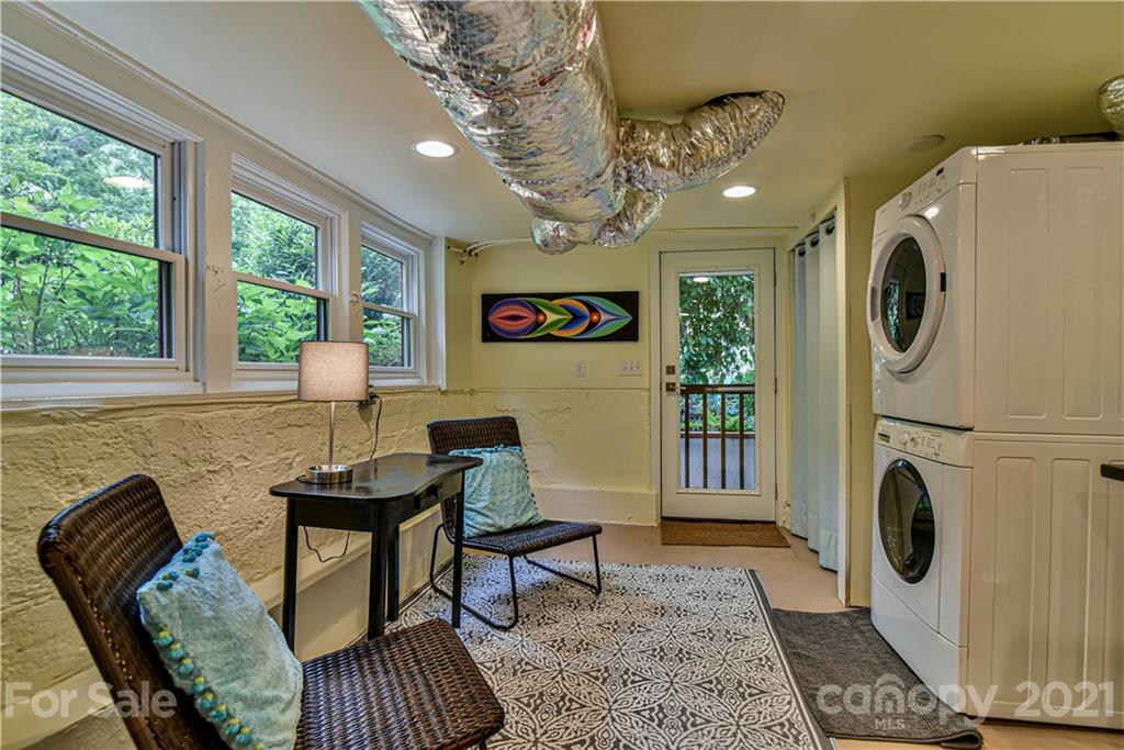 61 Elizabeth Place Asheville NC 28801