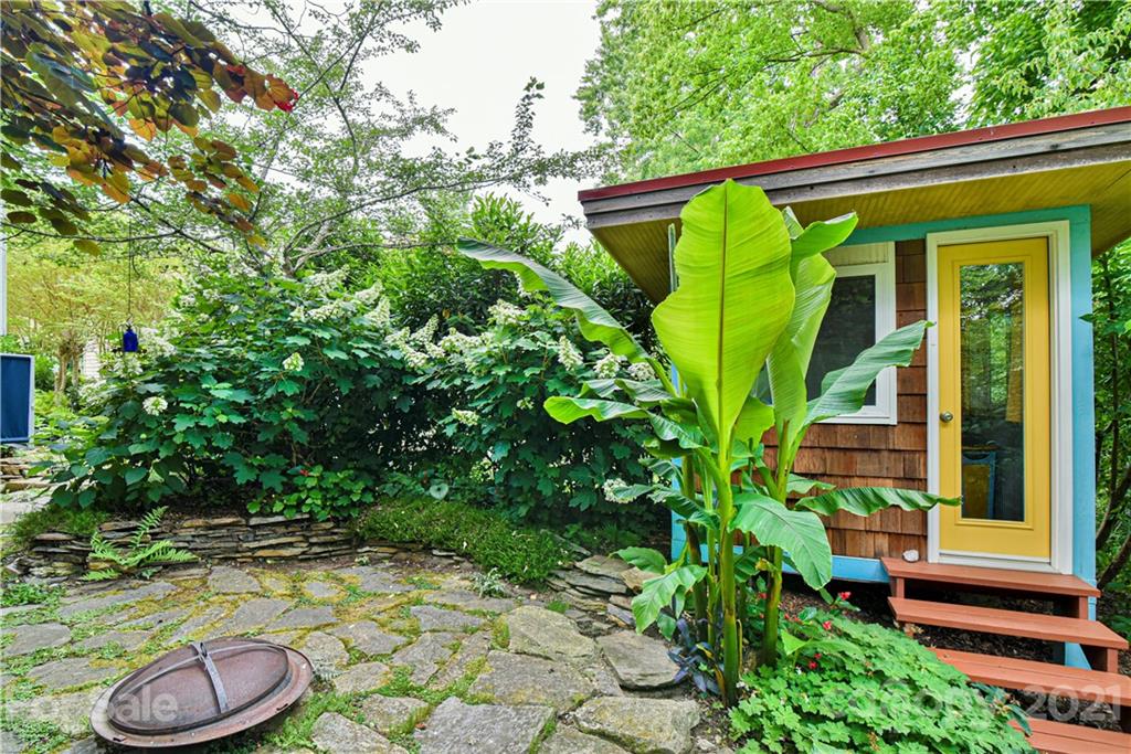 61 Elizabeth Place Asheville NC 28801