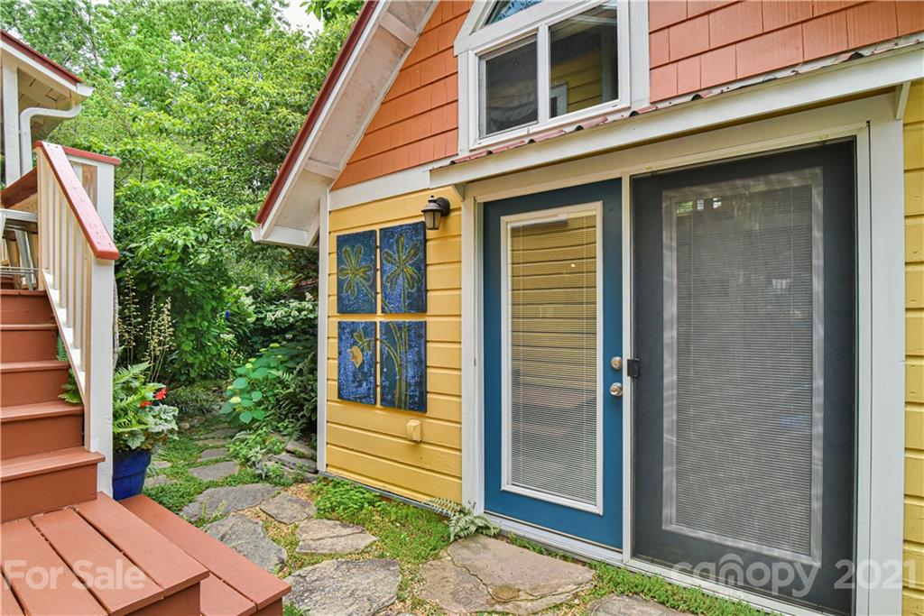 61 Elizabeth Place Asheville NC 28801