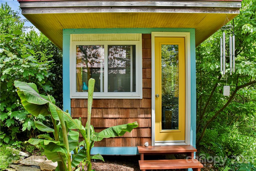 61 Elizabeth Place Asheville NC 28801