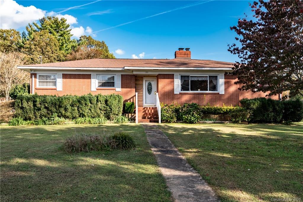 1711 N Stewart Avenue Newton NC 28658