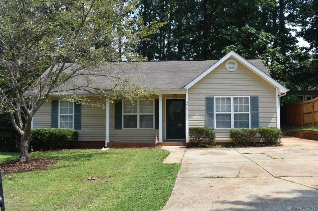1213 Grass Meadows Court Charlotte NC 28216