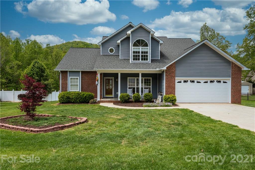 1959 Twin Ponds Drive Hickory NC 28602