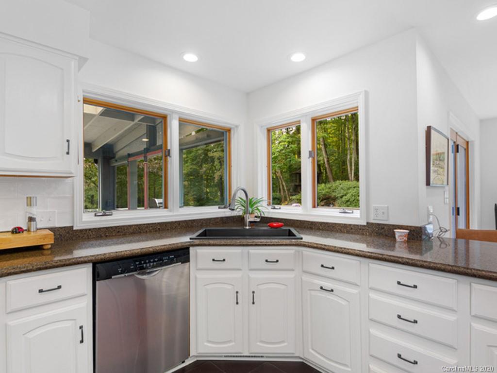 33 Spring Cove Road Swannanoa NC 28778