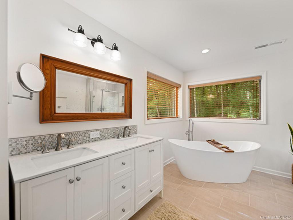 33 Spring Cove Road Swannanoa NC 28778