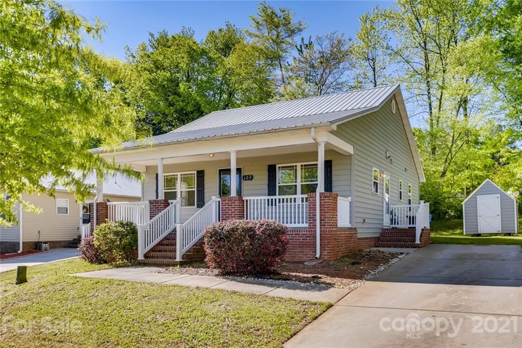 122 Burke Circle Mooresville NC 28115
