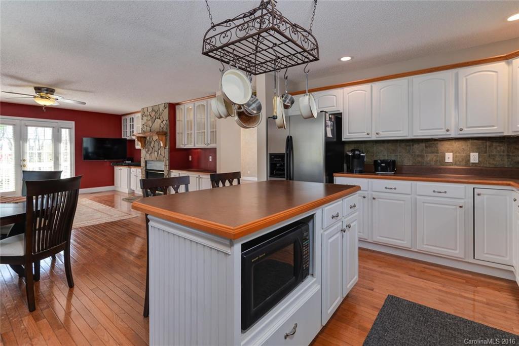 65 Red Maple Drive Weaverville NC 28787