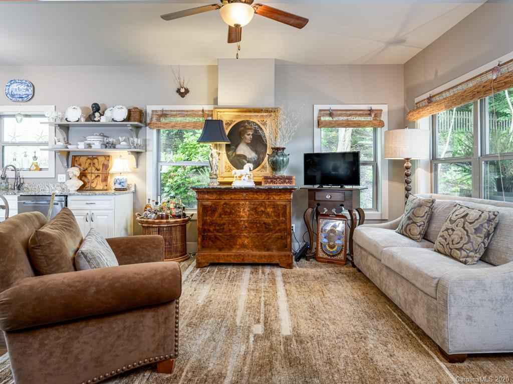 5 Woodbine Road Asheville NC 28804