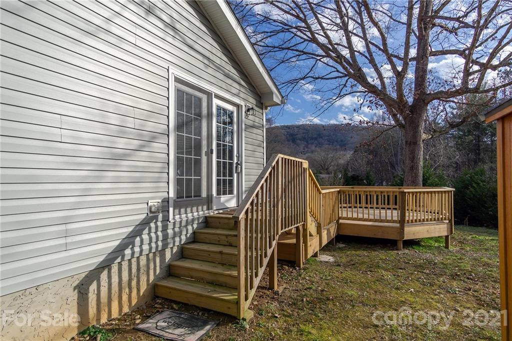 11 Reynolds School Road Asheville NC 28803