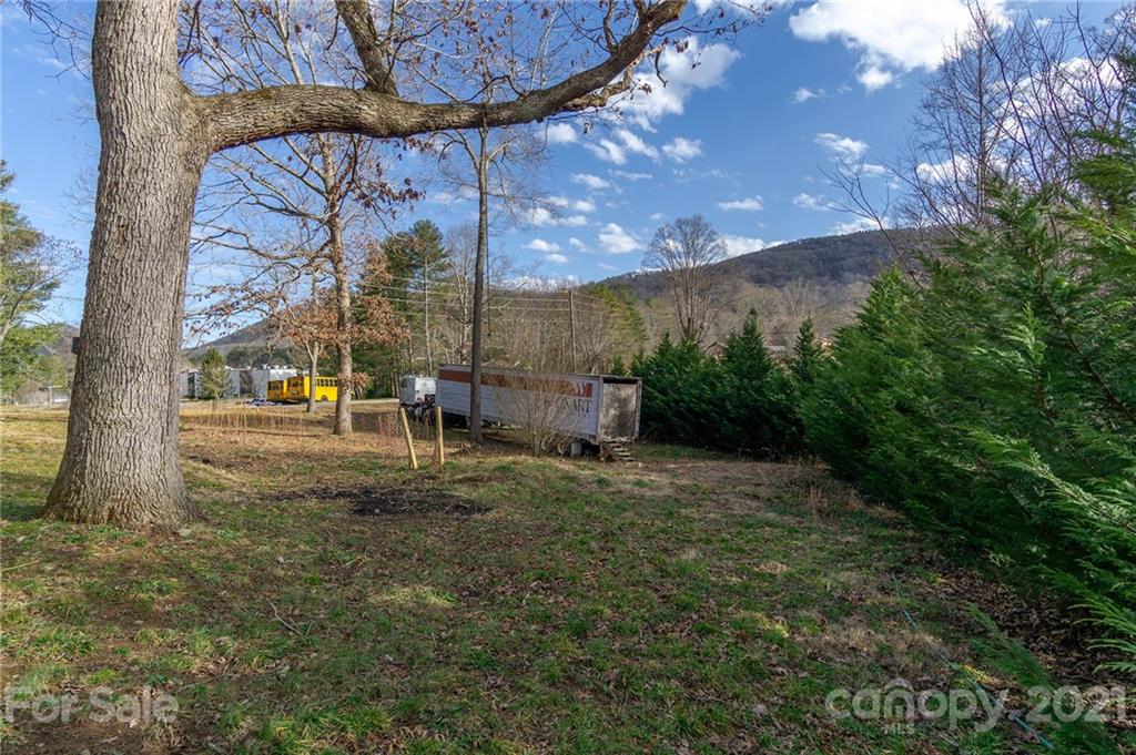 11 Reynolds School Road Asheville NC 28803