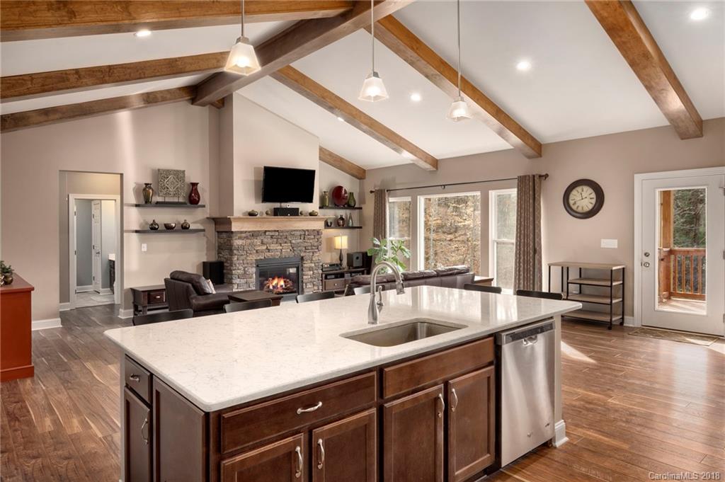 19 Hawtree Court Weaverville NC 28787