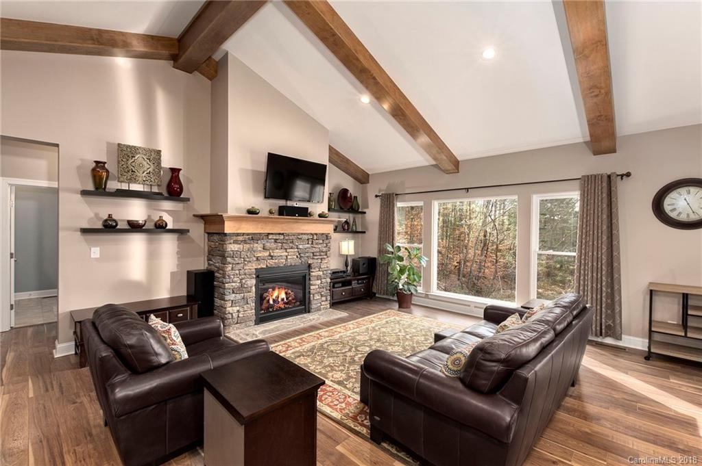 19 Hawtree Court Weaverville NC 28787