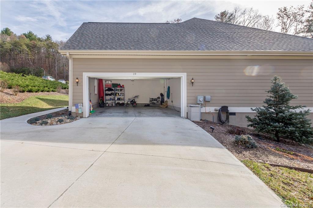 19 Hawtree Court Weaverville NC 28787