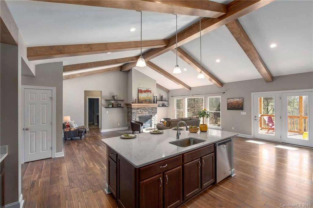 19 Hawtree Court Weaverville NC 28787