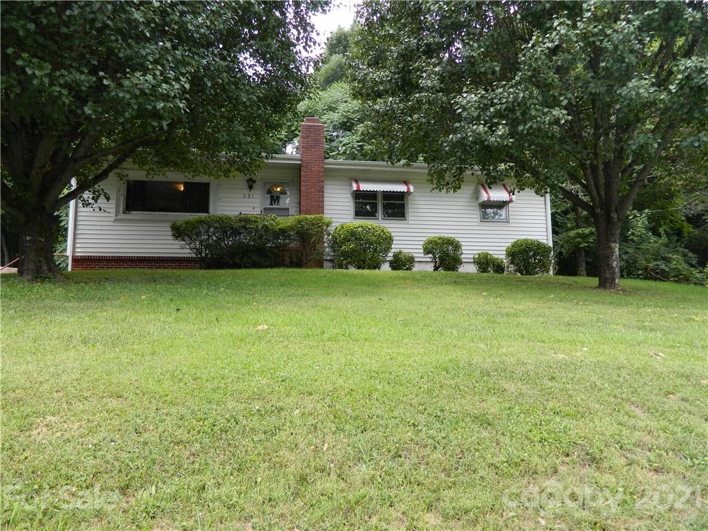 821 Meadowood Drive NE Lenoir NC 28645