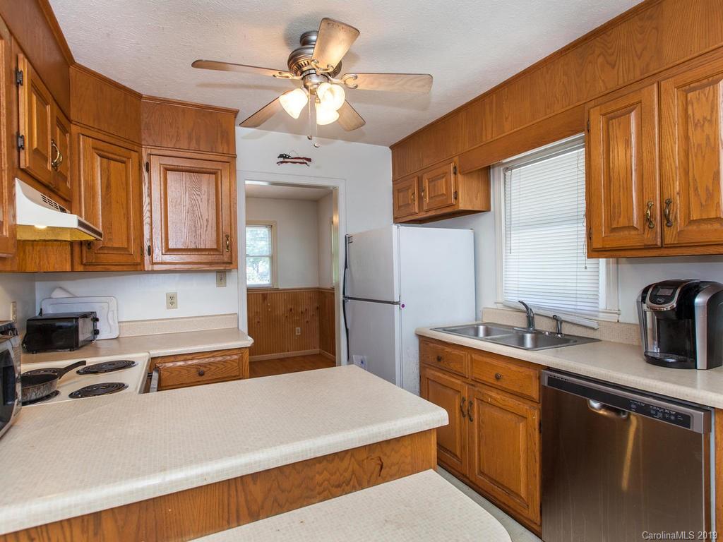 21 Redmond Drive Fletcher NC 28732