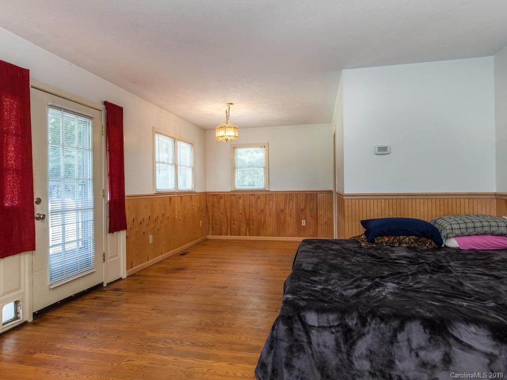 21 Redmond Drive Fletcher NC 28732