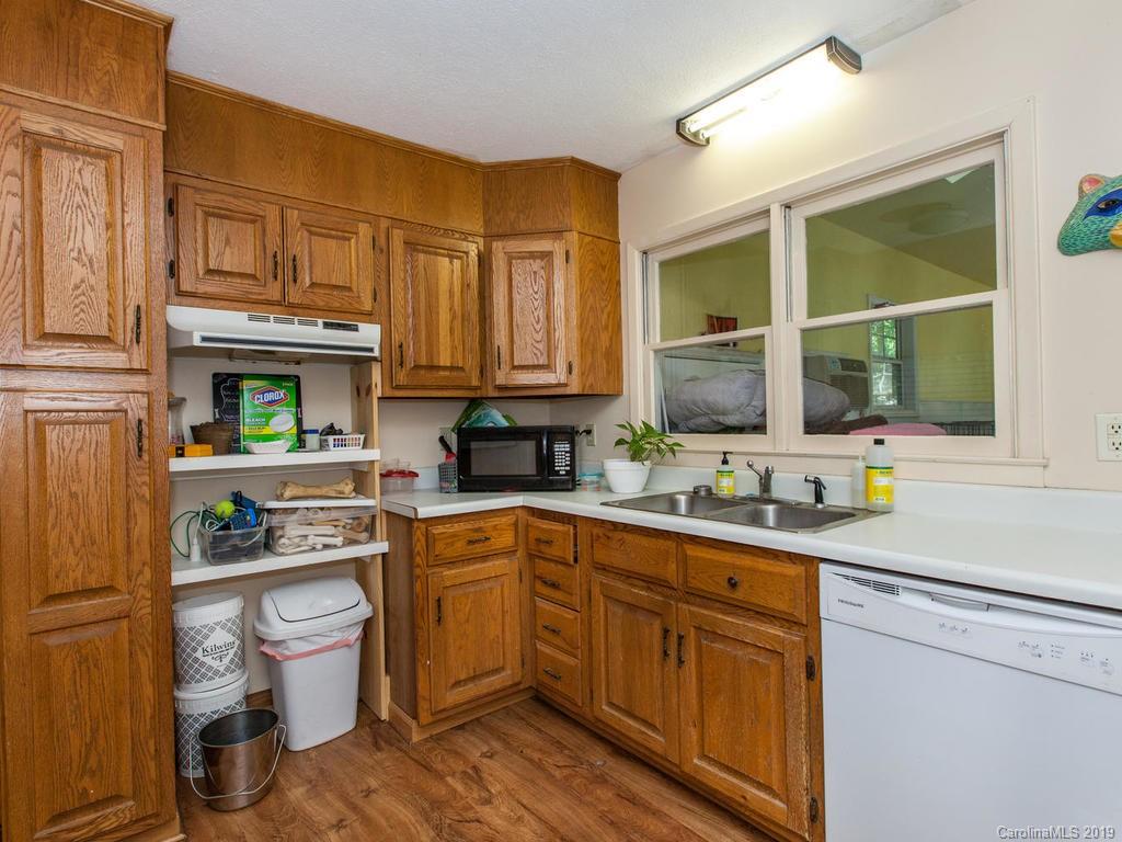 21 Redmond Drive Fletcher NC 28732