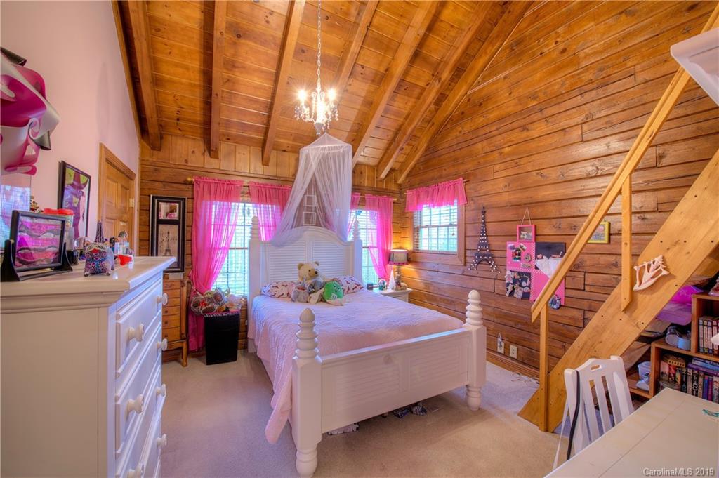 191 Red Bird Road Spruce Pine NC 28777