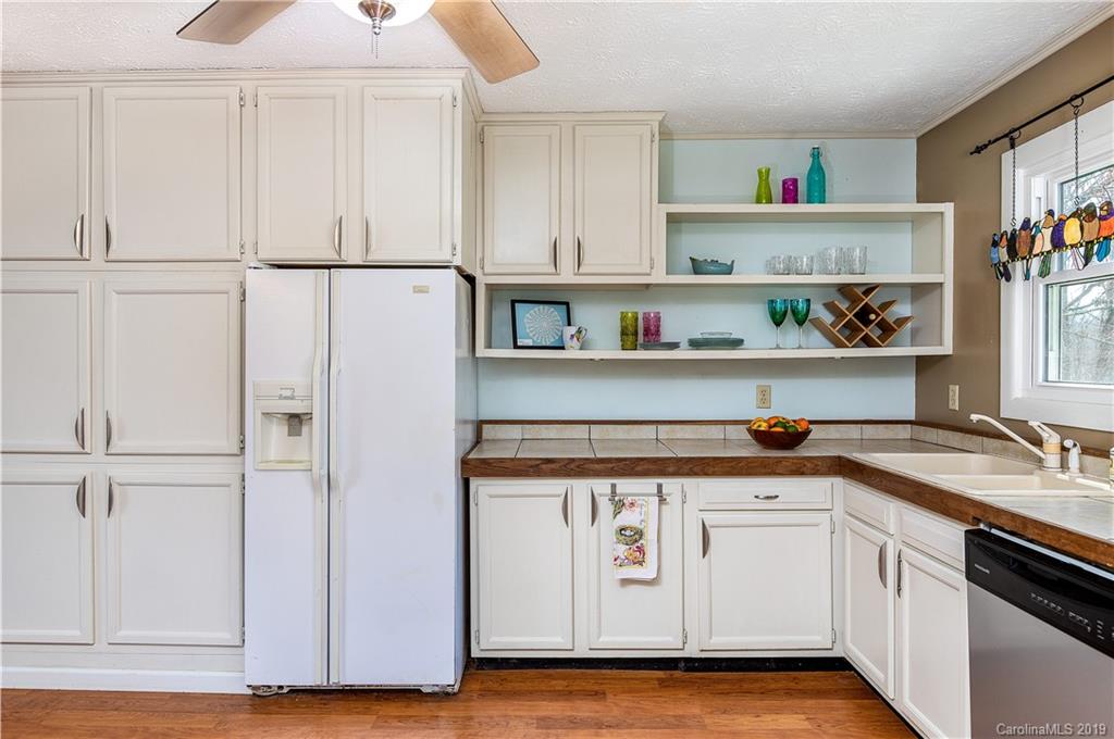 103 Mockingbird Circle Asheville NC 28806