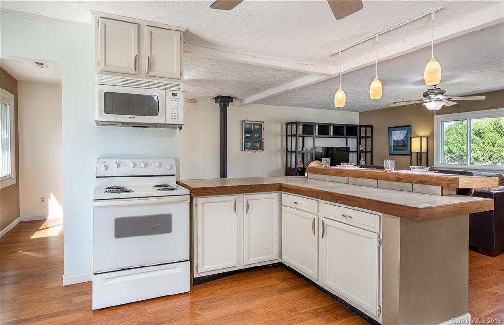 103 Mockingbird Circle Asheville NC 28806