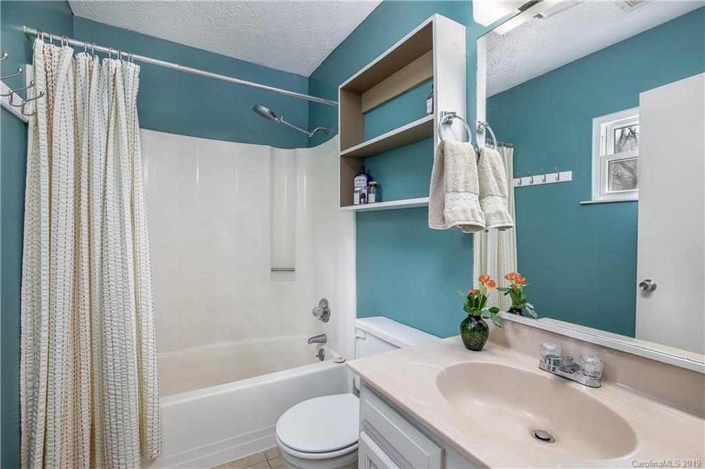 103 Mockingbird Circle Asheville NC 28806