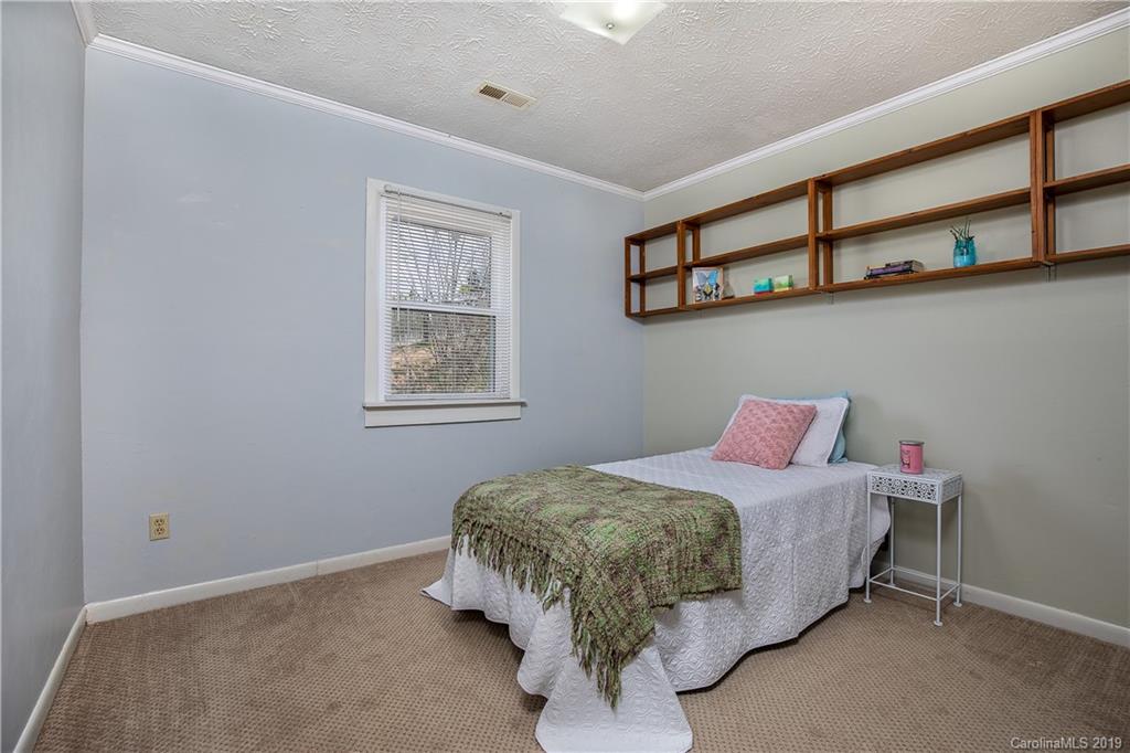 103 Mockingbird Circle Asheville NC 28806