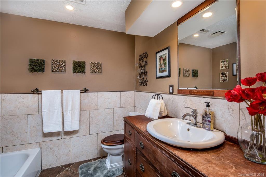 103 Mockingbird Circle Asheville NC 28806