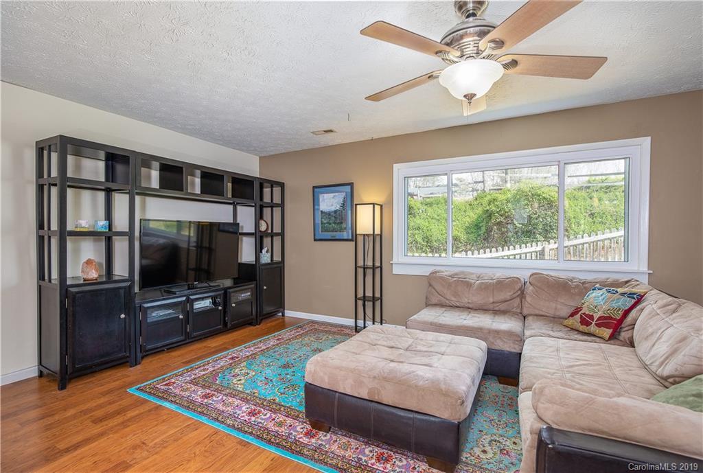 103 Mockingbird Circle Asheville NC 28806