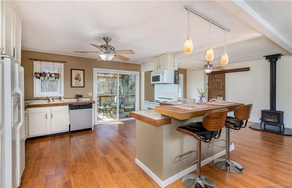 103 Mockingbird Circle Asheville NC 28806