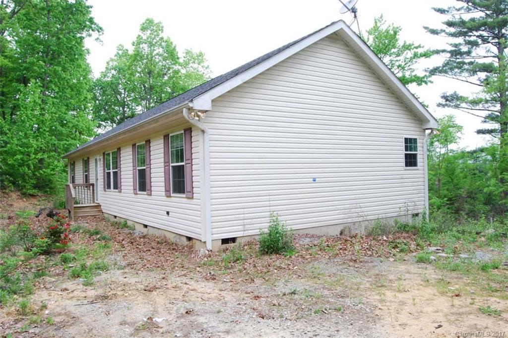 308 Mountain Valley Cemetery Road Zirconia NC 28790