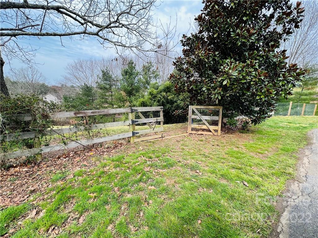 35 Autumn Hills Drive Weaverville NC 28787