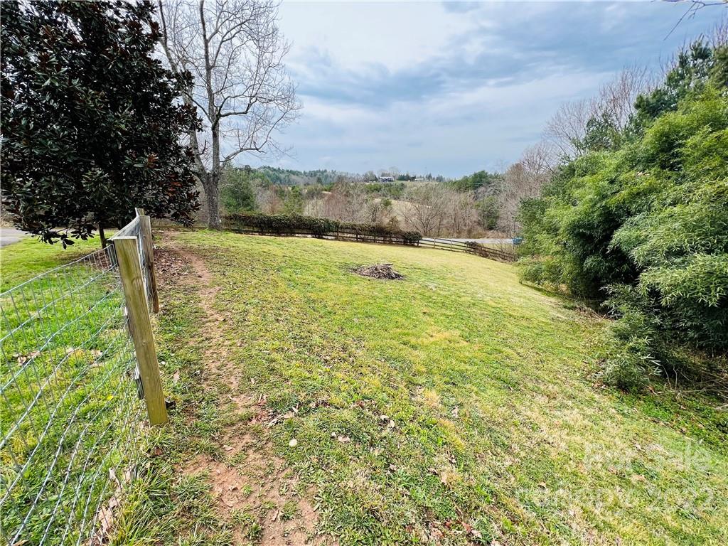 35 Autumn Hills Drive Weaverville NC 28787