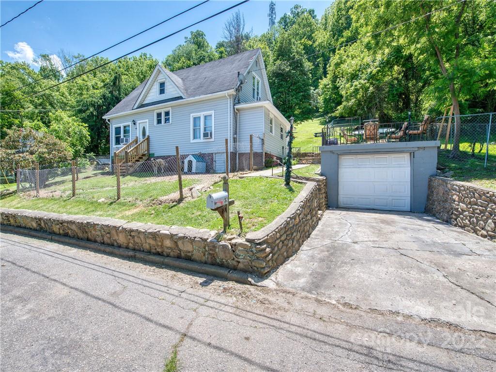 42 Vine Street Canton NC 28716