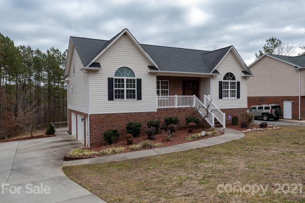 2069 Lake Acres Drive Hickory NC 28601